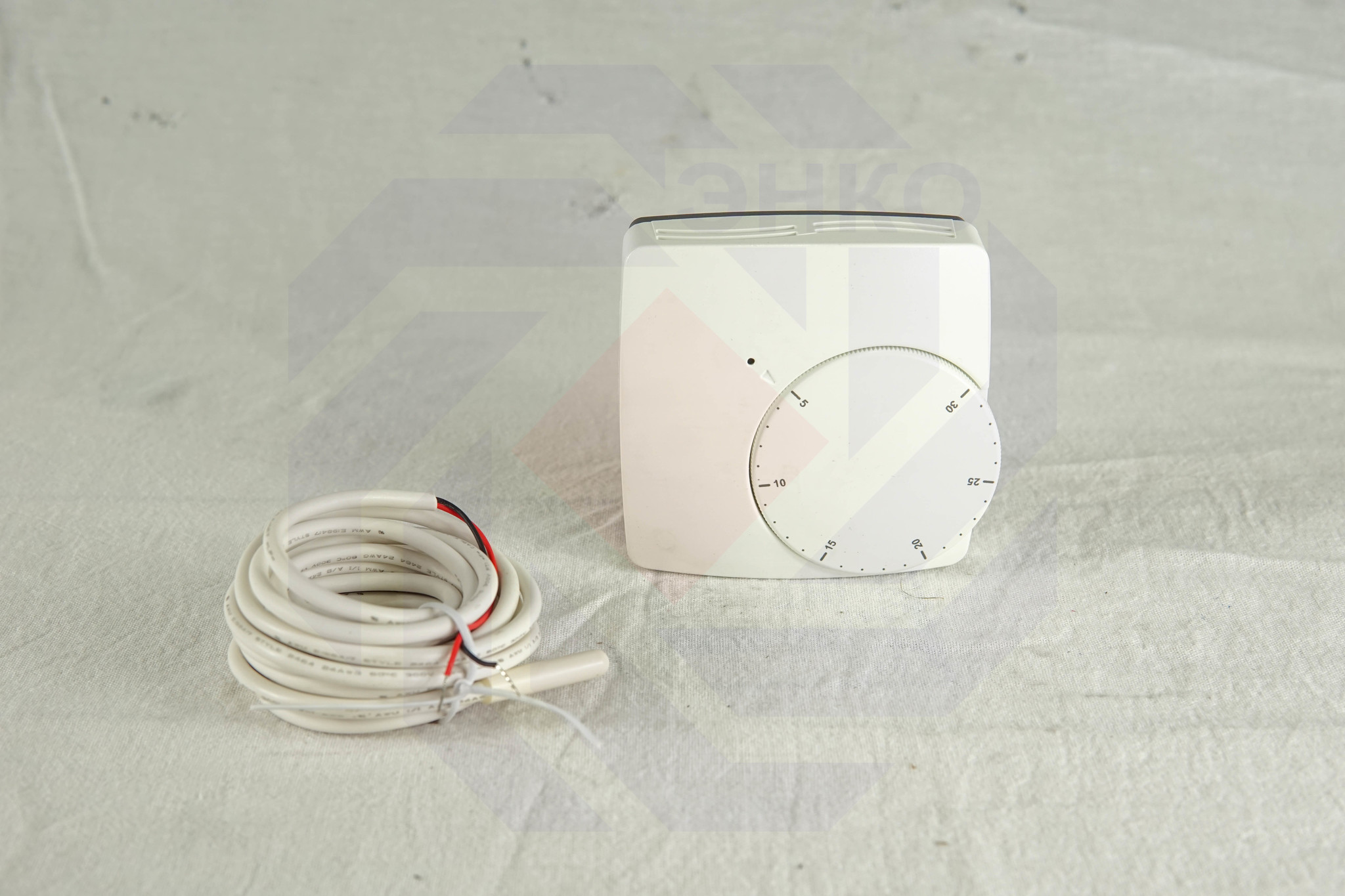 Термостат комнатный WATTS WFHT-DUAL SEN с датчиком температуры пола