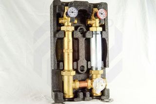 Группа распределительная котельная GIACOMINI R586R со смесительным клапаном R296 и без насоса